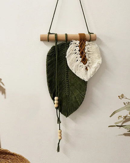Small Macrame Wall Hanging Boho Woven Leaf Macrame Tapestry Wall Art for Bedroom Home Room Decor GIft for Women Girls