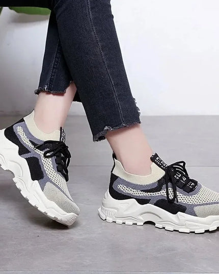 2025 Spring New Ultra-light Running Shoes Sports Women's Shoes Mesh Non-slip Breathable Soft-soled Lightweight Casual Shoes