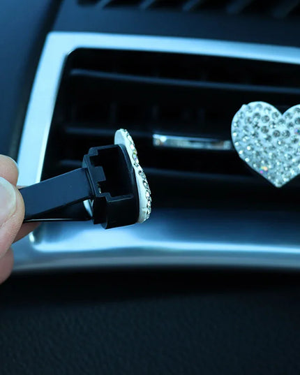 Heart-shaped Car Air Outlet Perfume Clip Rhinestone Car Air Conditioning Air Outlet Perfume Decoration Clip Car Auto Accessories