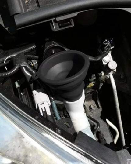 Engine Funnel Car Universal Silicone Liquid Funnel Washer Fluid Change Foldable Portable Auto Engine Oil Petrol Change Funnel