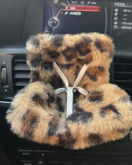 15-17cm Car Doll Seat Safety Seat Cute Doll Air Outlet Decoration High-grade Car Interior Decoration