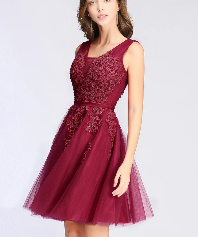 BABYONLINE Burgundy Evening Dress with Lace Appliqué & Corset Back, Flowing Tulle A-Line Skirt for Party vestido corto elegante