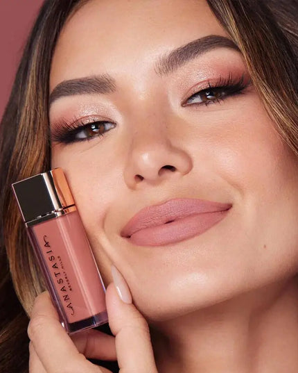 Natural Nude Matte Lip Glaze Long-Lasting Hydrating Without Drying Out 4 Colors Waterproof Lip Gloss For All Skin Tones