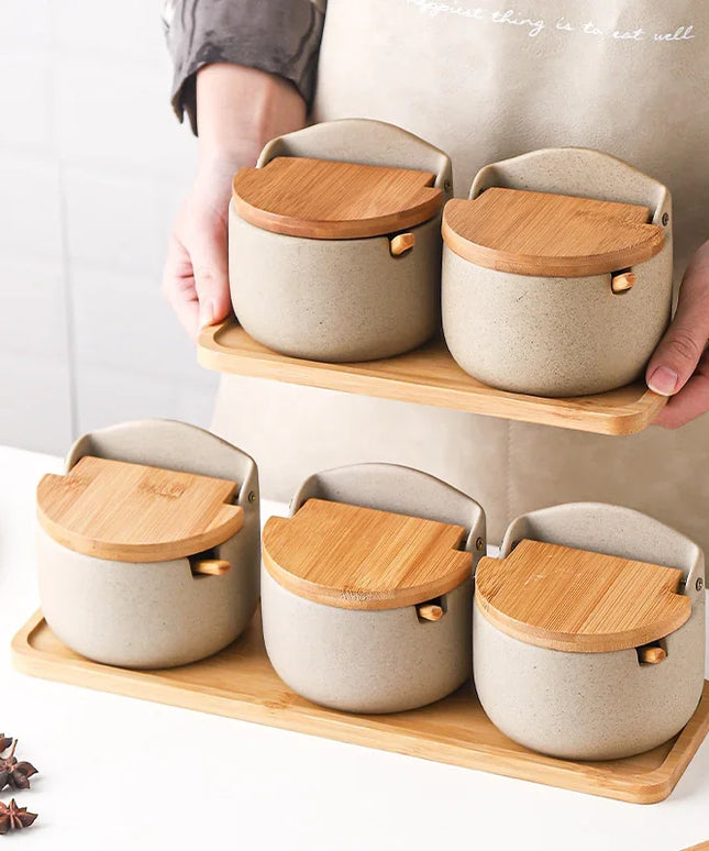 Japanese Style Ceramic Seasoning Jar Bamboo lid Spice jar With Spoon Kitchen Sugar Salt Spices Storage Box Household Container
